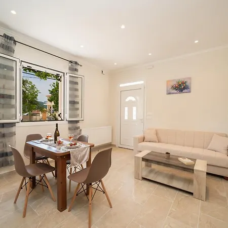 Case de vacanță Ira's House *