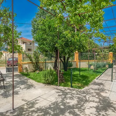 Case de vacanță Ira's House