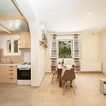 Ira's House בית נופש *