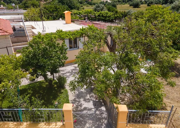 بيت للعطل Ira's House سامي